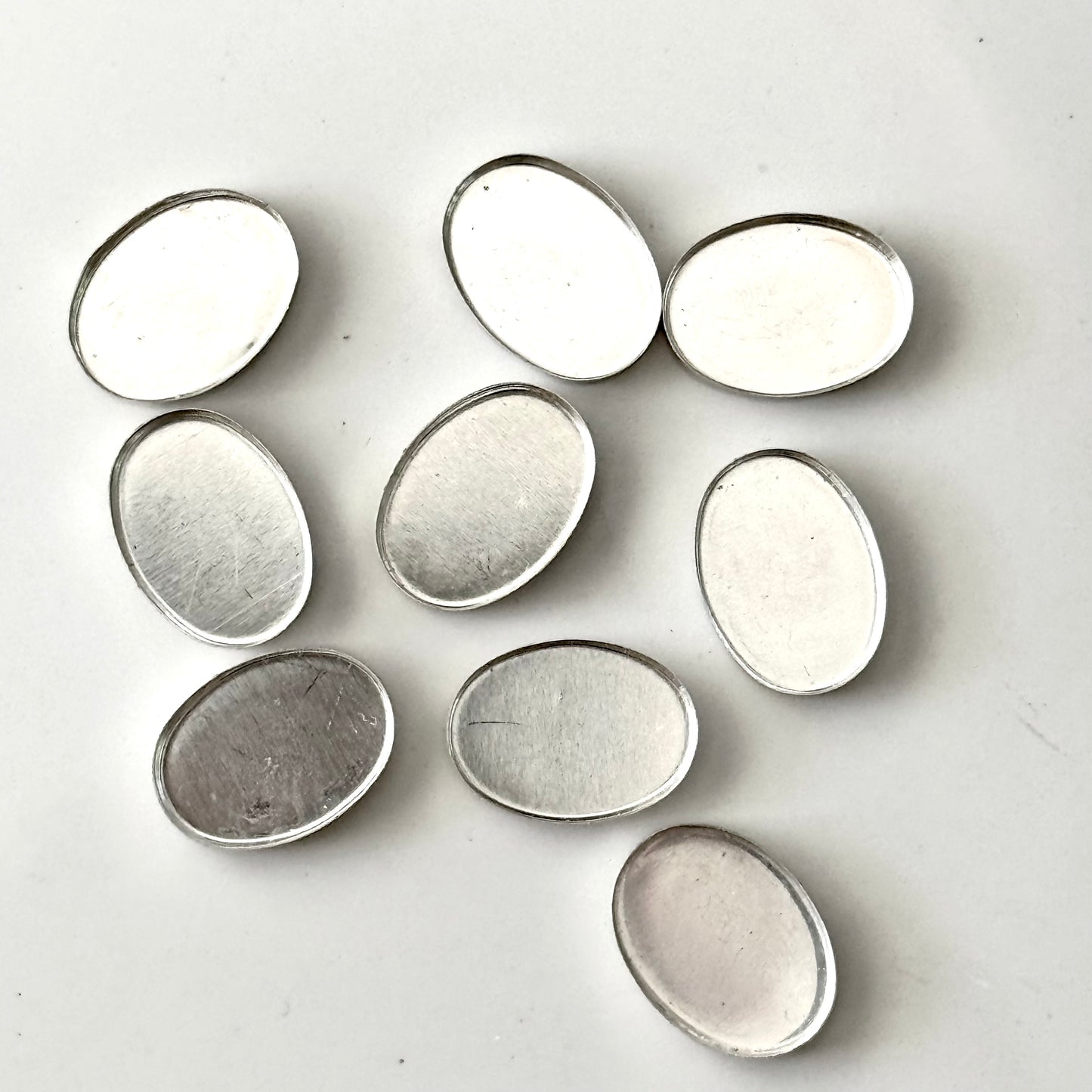 Zetbakje glad ovaal | 16x12 mm