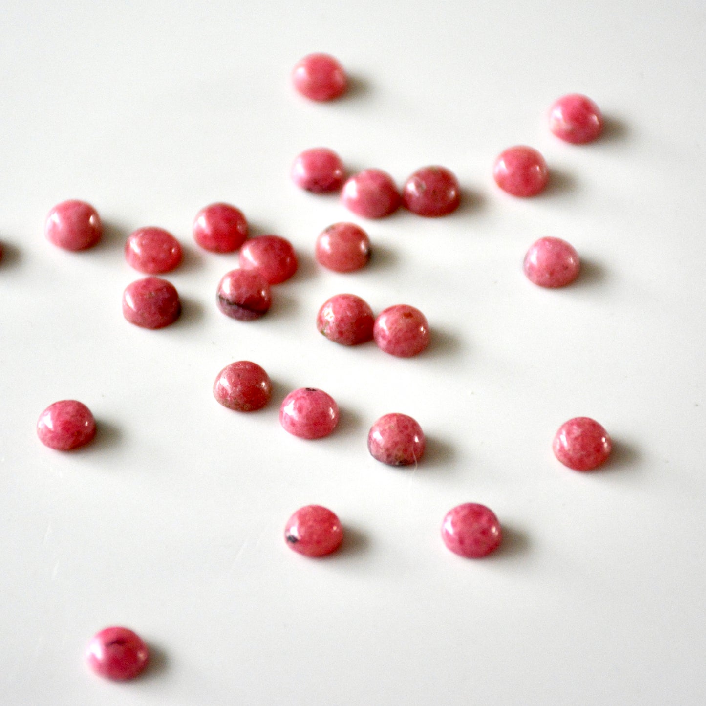 Rhodoniet | Cabochon rond | 6 mm