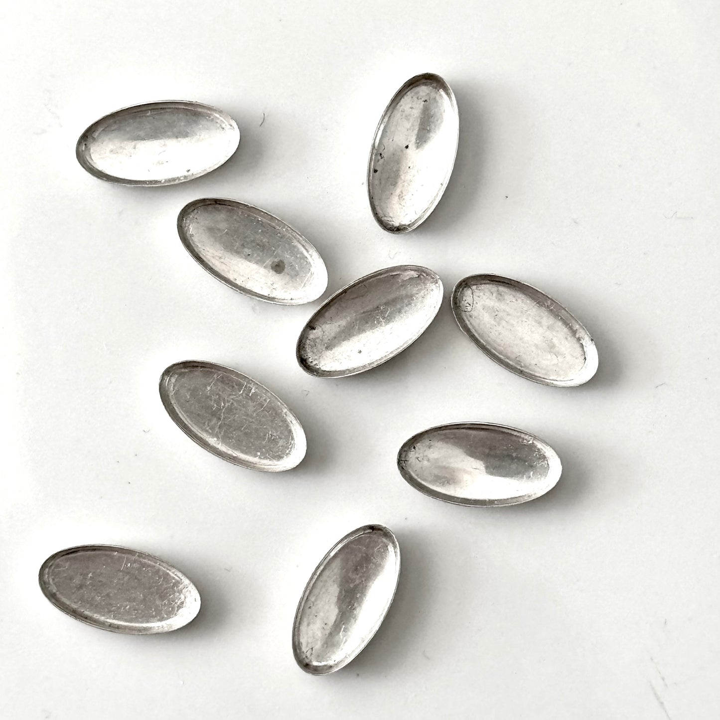 Zetbakje glad ovaal | 14x7 mm