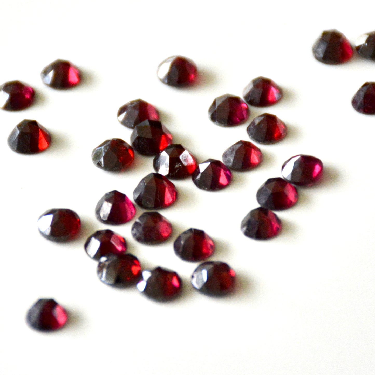 Granaat | Cabochon rosecut | 5 mm