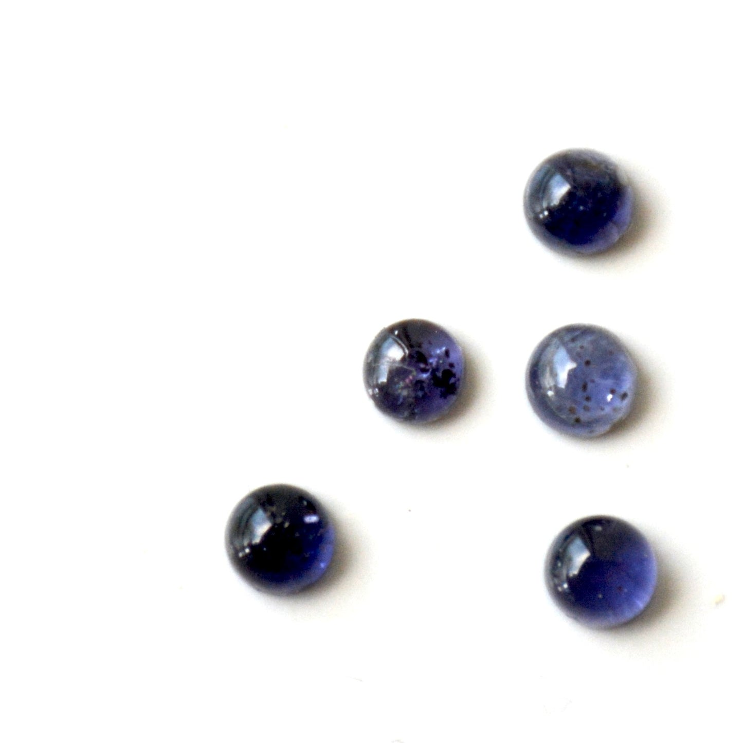 Ioliet | Cabochon rond | 4 mm