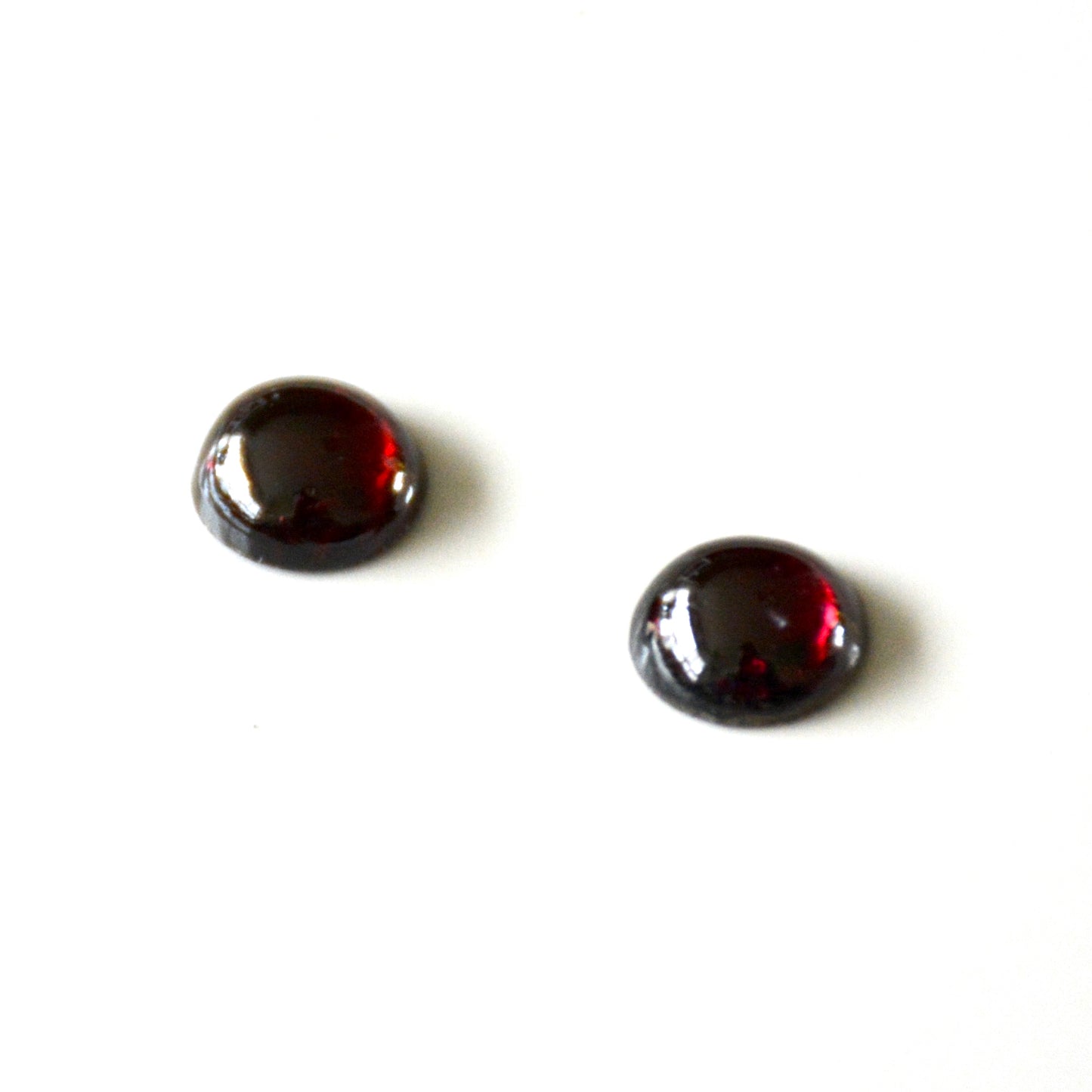Almandien-Granat | Cabochon rund | 8mm