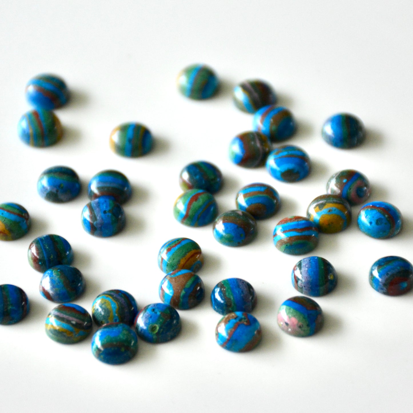 Calsilica | Cabochon rond | 8 mm