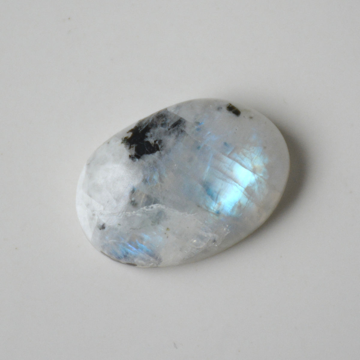 Regenboog maansteen met zwarte toermalijn | Cabochon ovaal | 26x18 mm