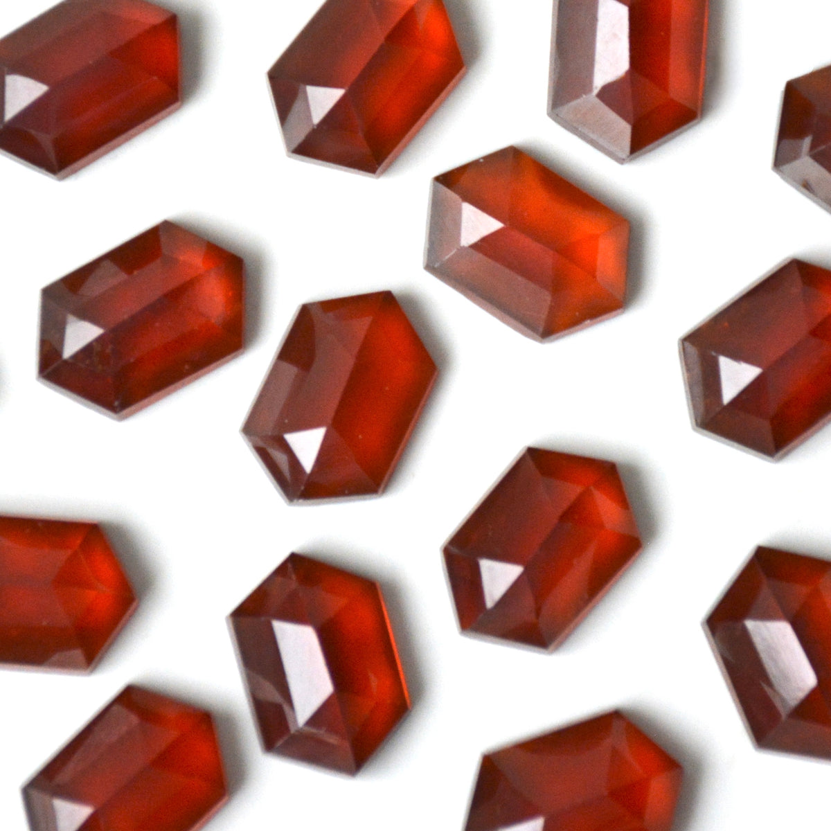 Hessoniet granaat | Hexagon step cut | 12x8 mm