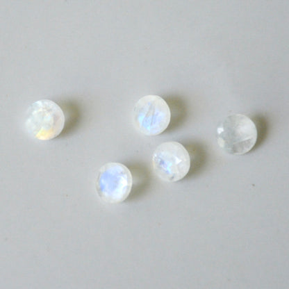 Rainbow Moonstone | Faceted round | 5 mm