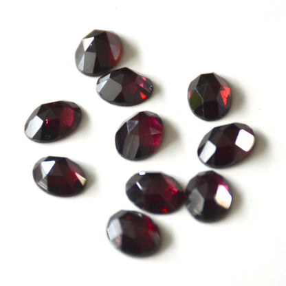 Granaat | Cabochon rose cut | 8x6 mm
