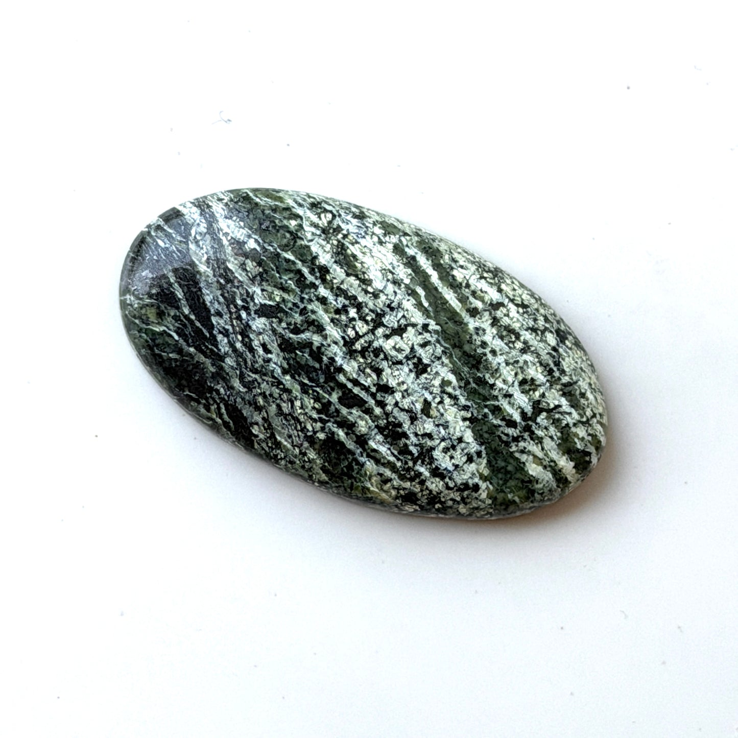 Green swiss opal | Cabochon ovaal | 38x21 mm