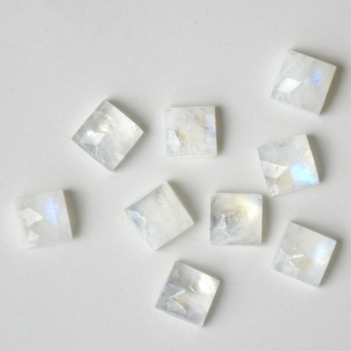 Regenboog maansteen | Vierkant rose cut | 6x6 mm