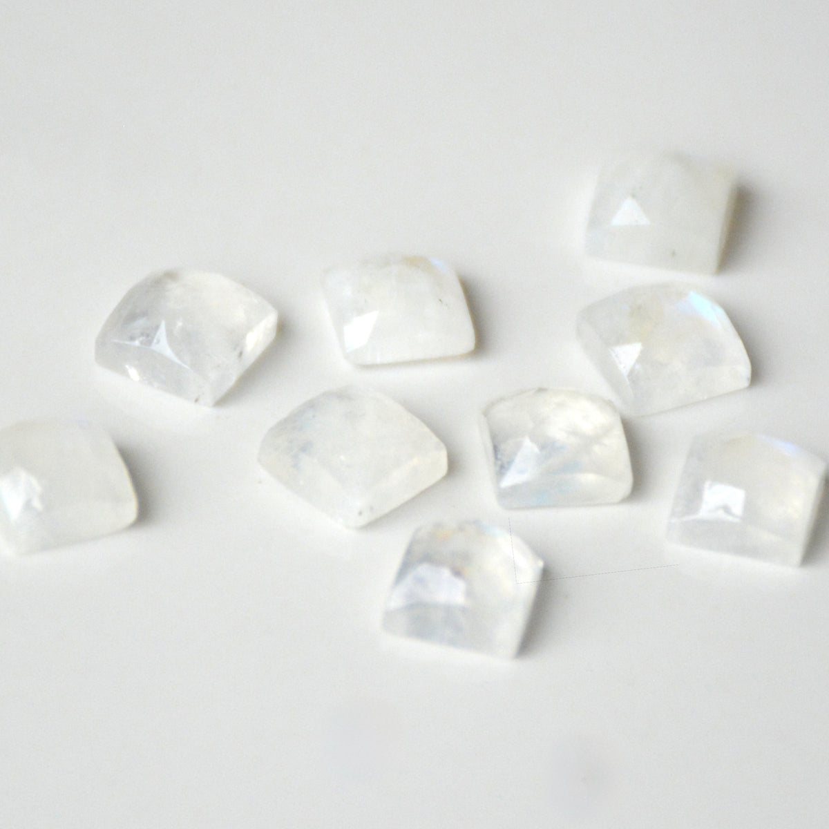 Regenboog maansteen | Vierkant rose cut | 6x6 mm