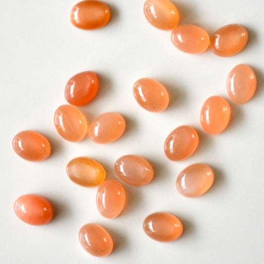 Red moonstone | Cabochon oval | 8x6mm