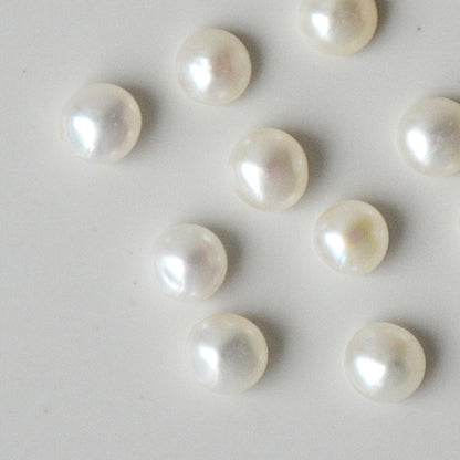 Zoetwaterparel | Rond / Button cabochon | 4 mm