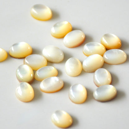 Mother of pearl | Round Cabochon | 10 mm